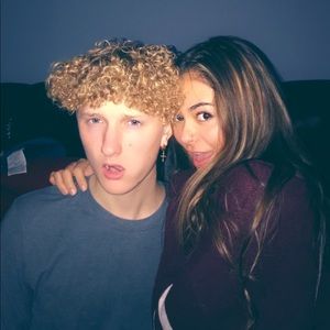 Meet your Posher, Lina